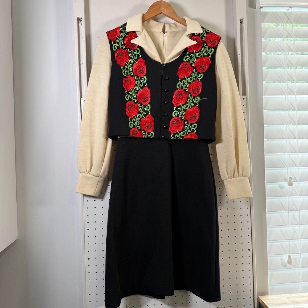 VTG 70s Bleecker Street Mock Vest Floral Embroidery Knit Dress USA Union XS Boho